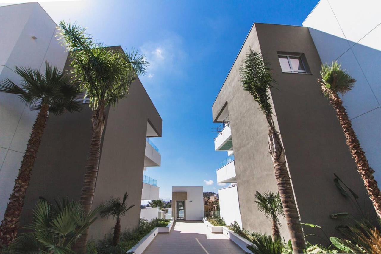 Luxury Large Terrace Views Jacuzzi Pool Apartament *