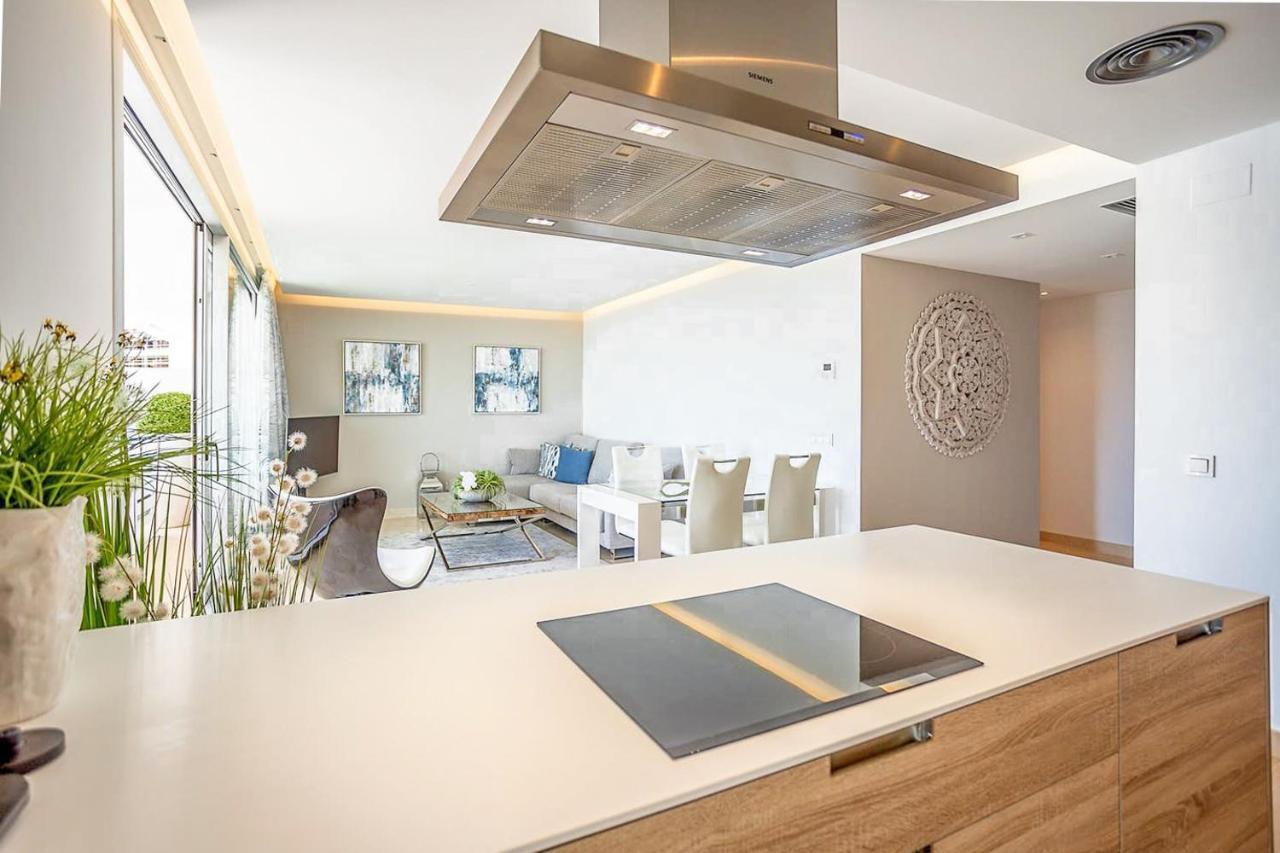 Apartament Luxury Large Terrace Views Jacuzzi Pool